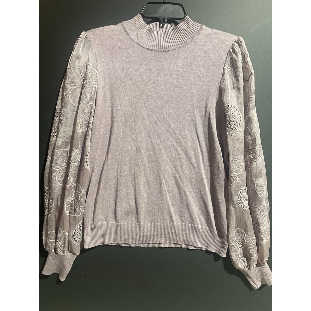 Absolutely Famous Ribbed Sweater With Floral‎ Lace Sleeves Small